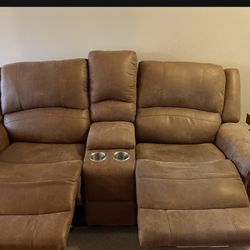 Emerald Home Furnishings Reclining Console Loveseat 