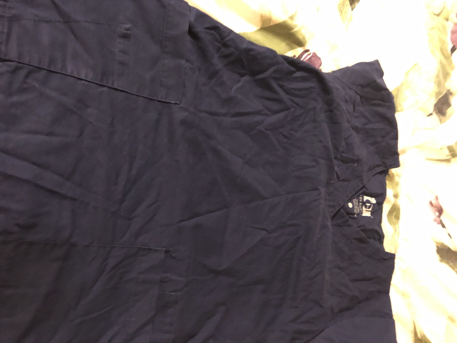 Medium navy women’s scrub top