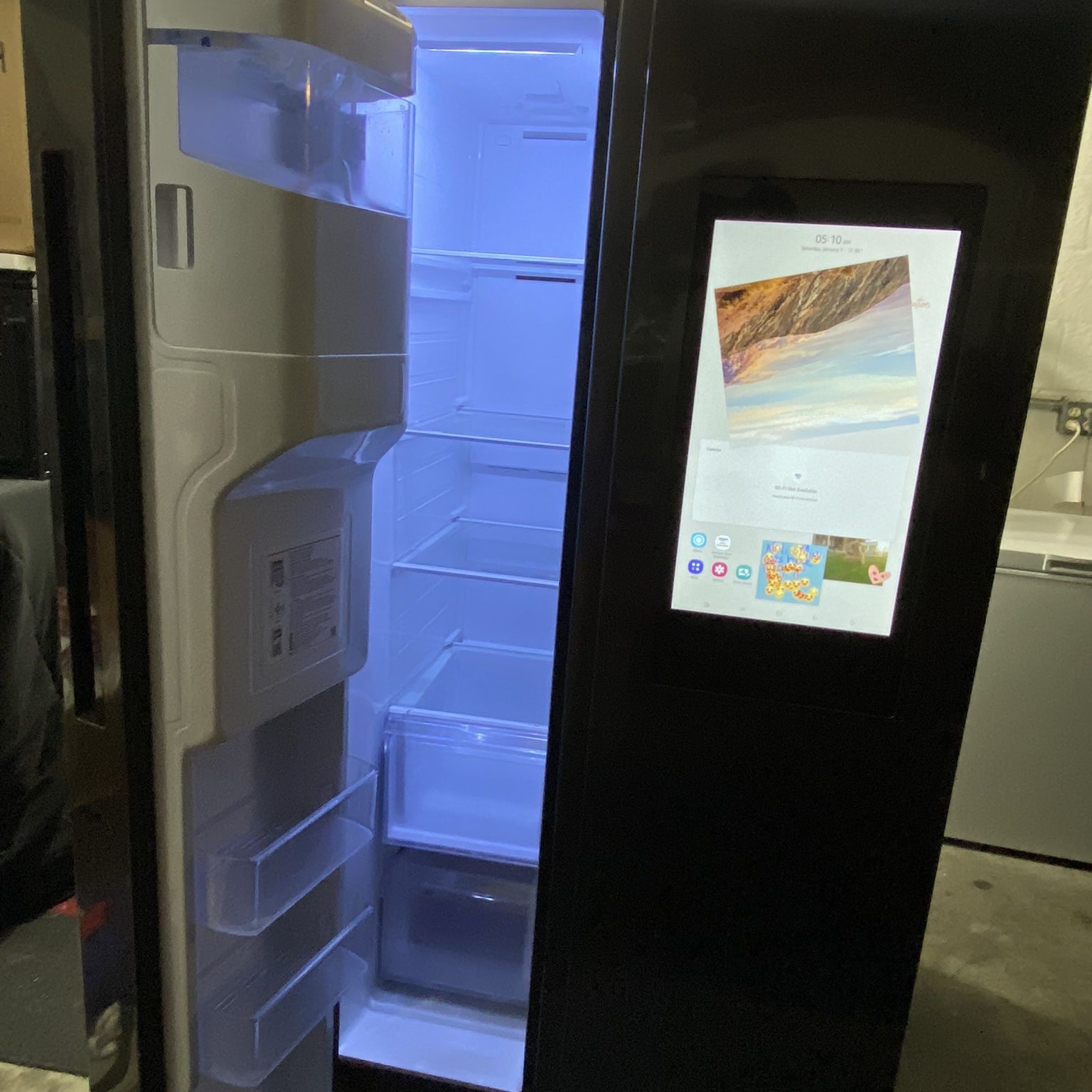 Samsung 26.7 cu. ft. Family Hub Side by Side Smart Refrigerator 