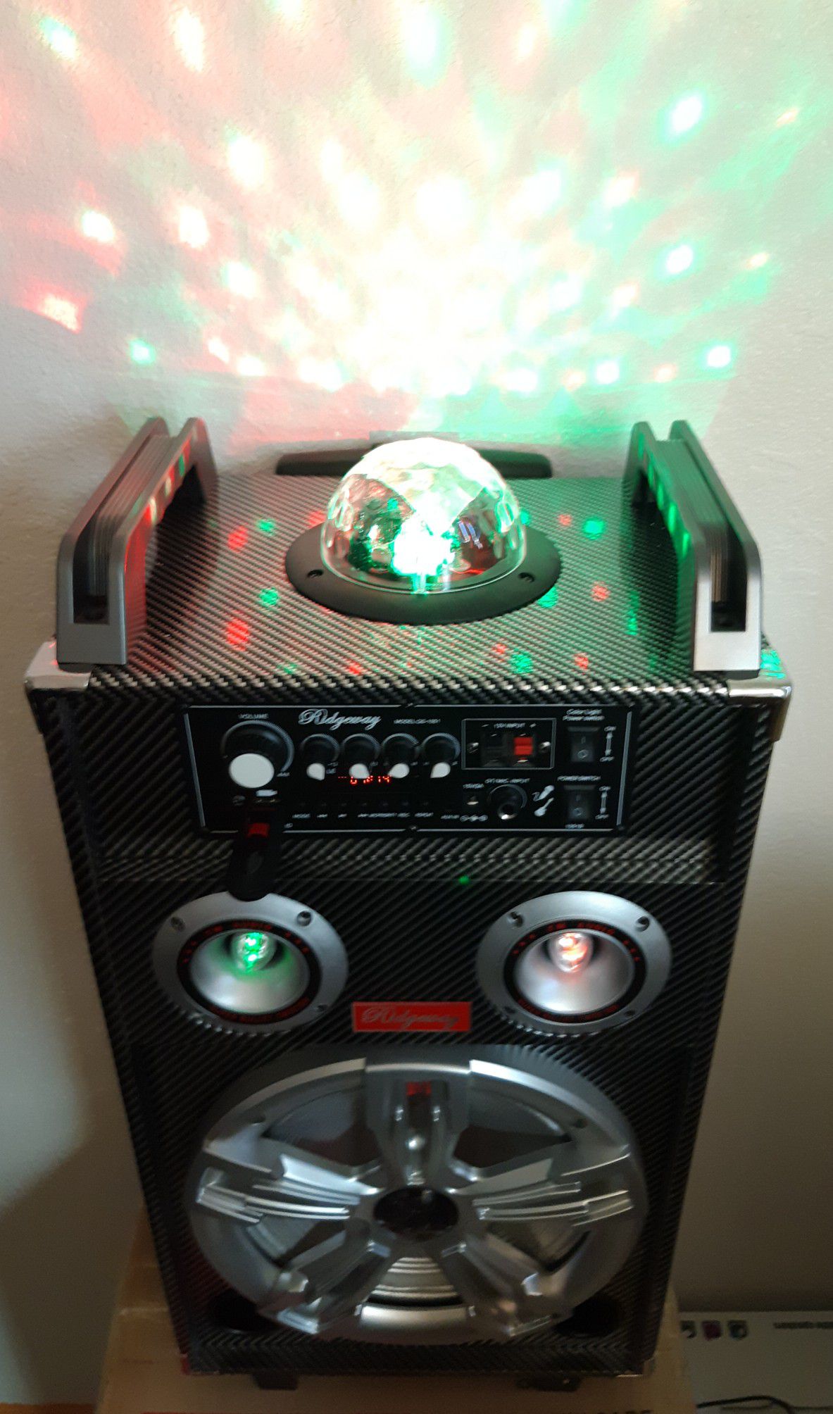 Bluetooth karaoke speaker