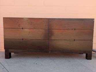 Modern dresser