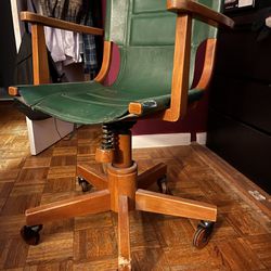 VINTAGE Green leather/Wood Director’s Chair on casters