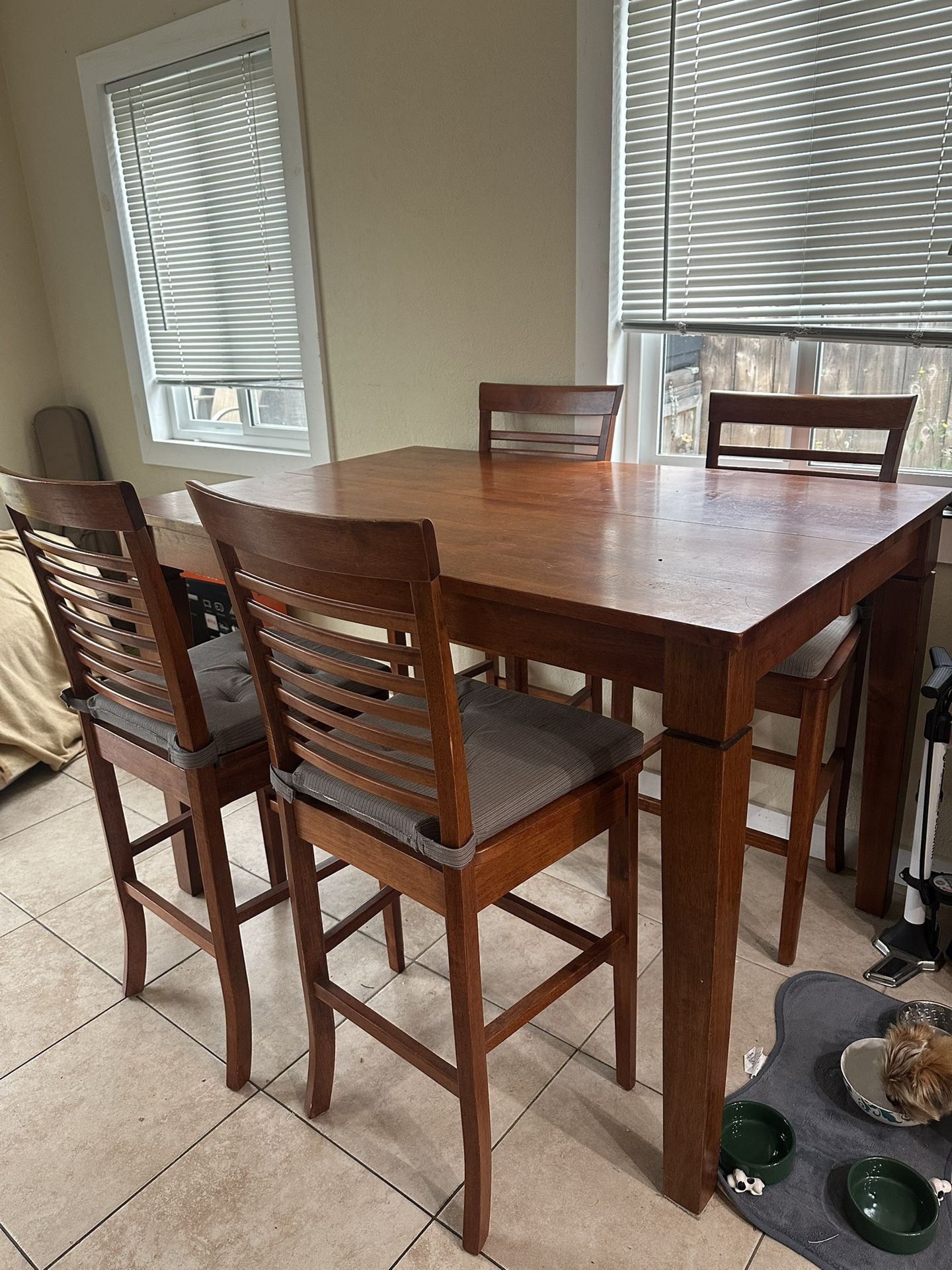 Kitchen Table With Chairs