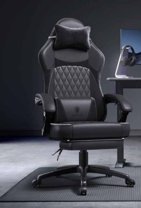 Gaming chair black 300 lbs with foot rest