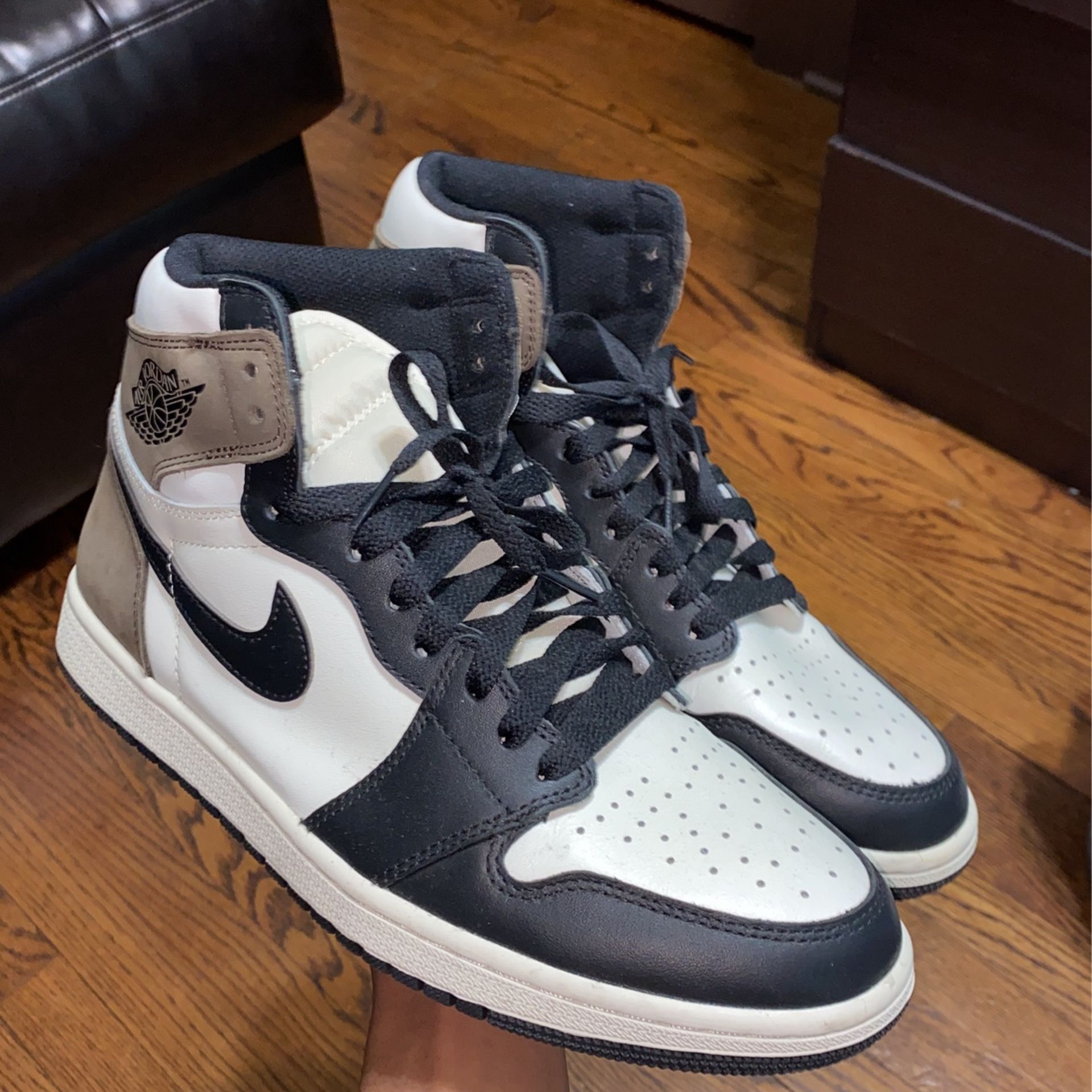 Jordan 1 “Mocha”