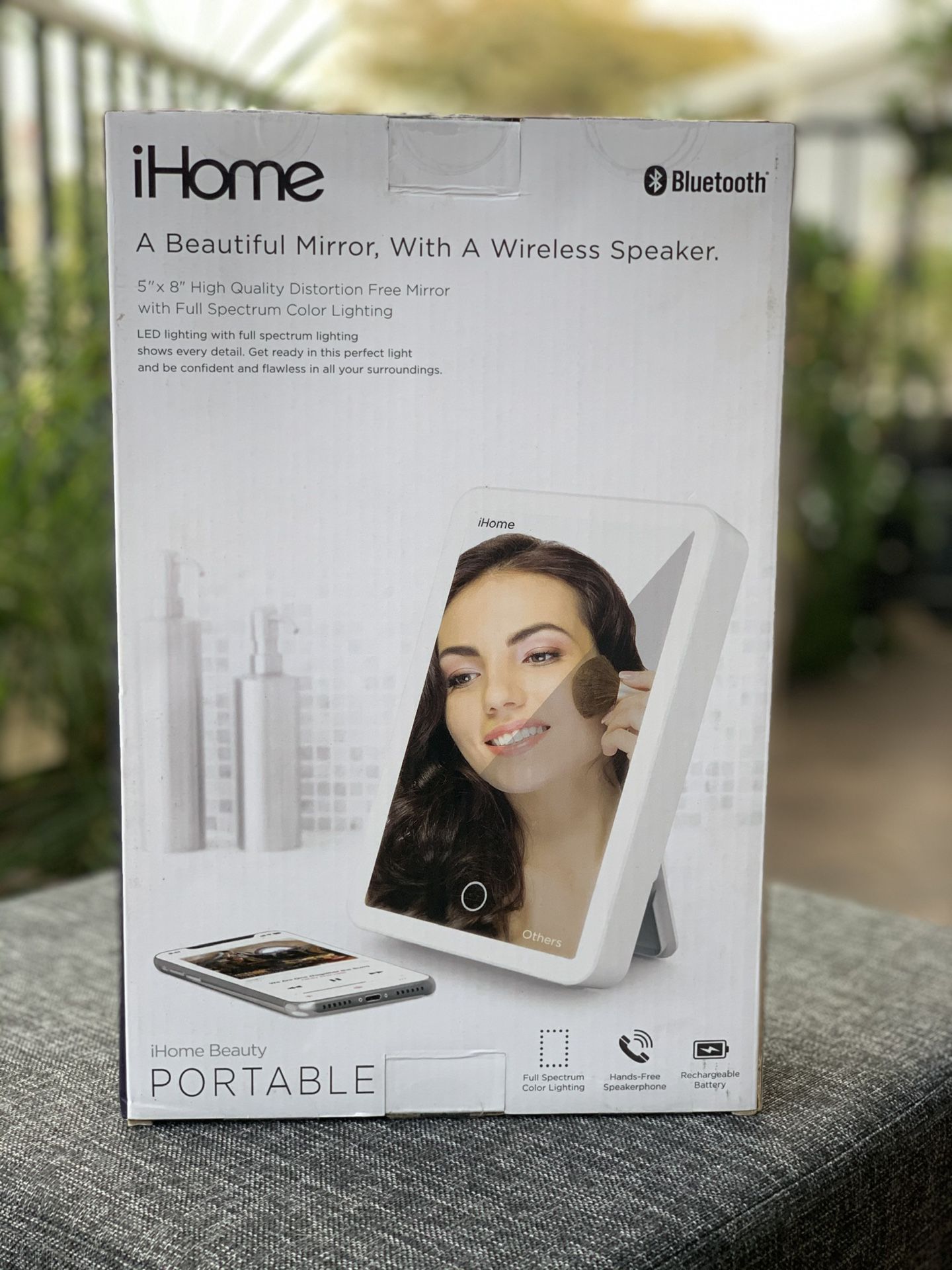 iHome Portable Mirror with built in wireless speaker