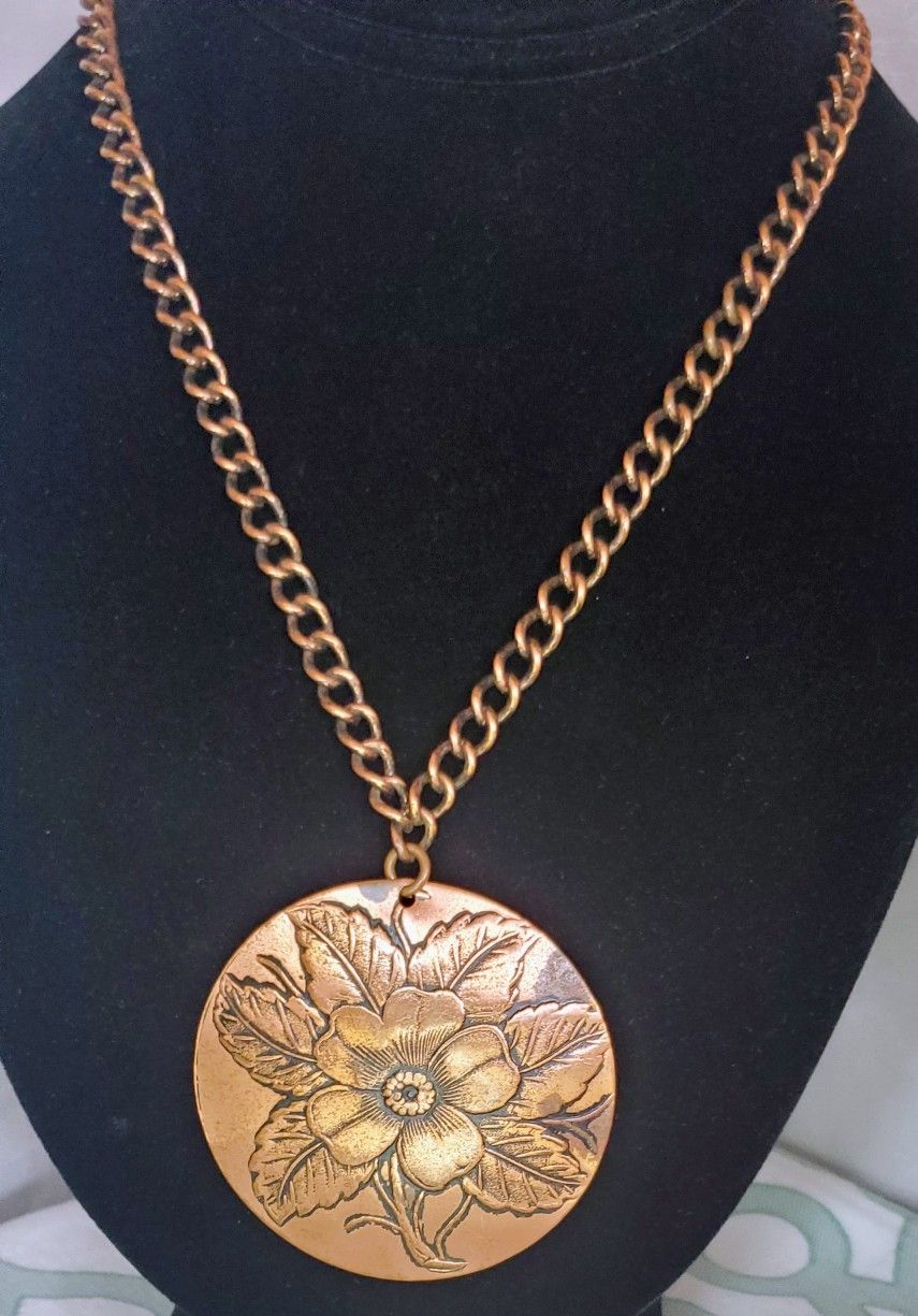 Vintage Genuine Copper Choker With Large Floral Pendant. 