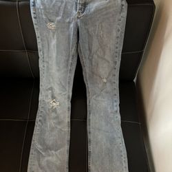 SIZE 0 - High Waisted/ Bootcut/ Faded Jeans 