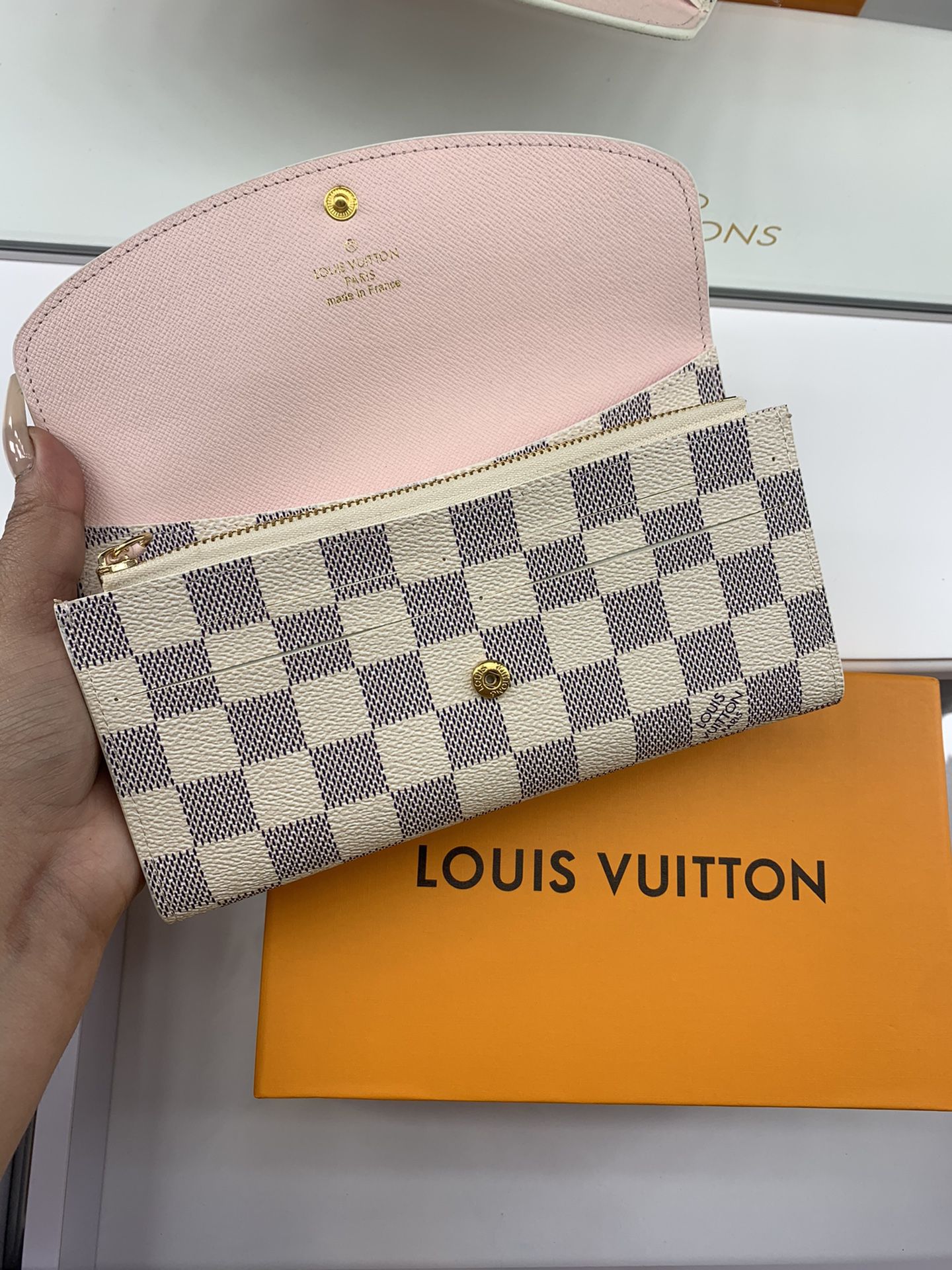 Louis Vuitton wallet pink loui