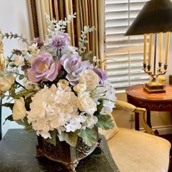 GORGEOUS  FLOWER ARRANGEMENT