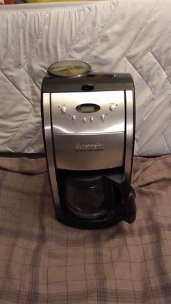 Cuisinart. Automatic grind and brew 12 cup