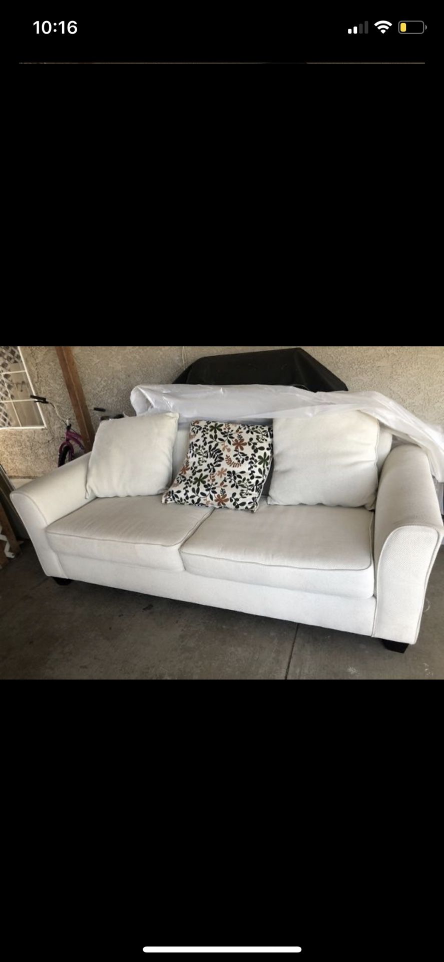 White / beige couch/ sofa