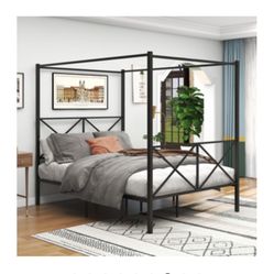 Queen Canopy Bed And Mattress 