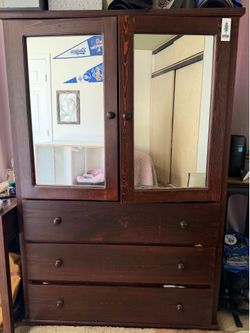 Pinewood Tall Wardrobe With Mirror / Ropero