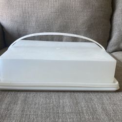 Tupperware Cake Carrier And Storage