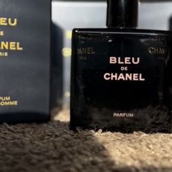 Bleu De Chanel parfume 