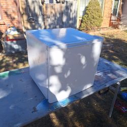 Mini Mini Fridge