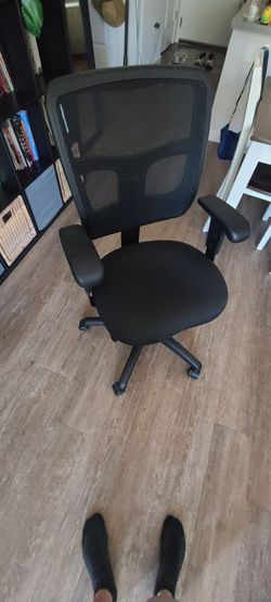 YS72 Office Master Black