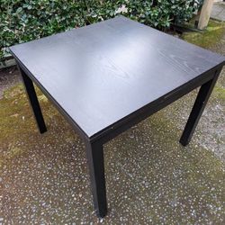 Extendable table