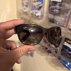 Women's Raybans 