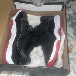 Jordan 11 Low Retros