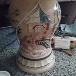 Vintage Chinese Table Lamp