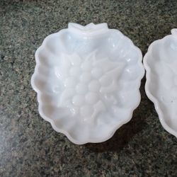 Dish H A Z E L A L A S Milk Glass Grape Plattern Candy C O N D I M E N T Snacks 7 In 2 Dishes Must Pick Up