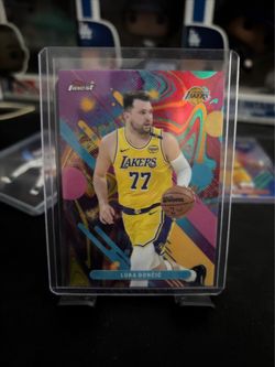 2025-26 Topps Finest Luka Doncic #81 Oil Spill Refractor SP Lakers