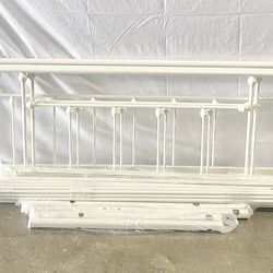 Metal Daybed and Trundle, Queen/Full Size, White *Free Delivery & assembly *