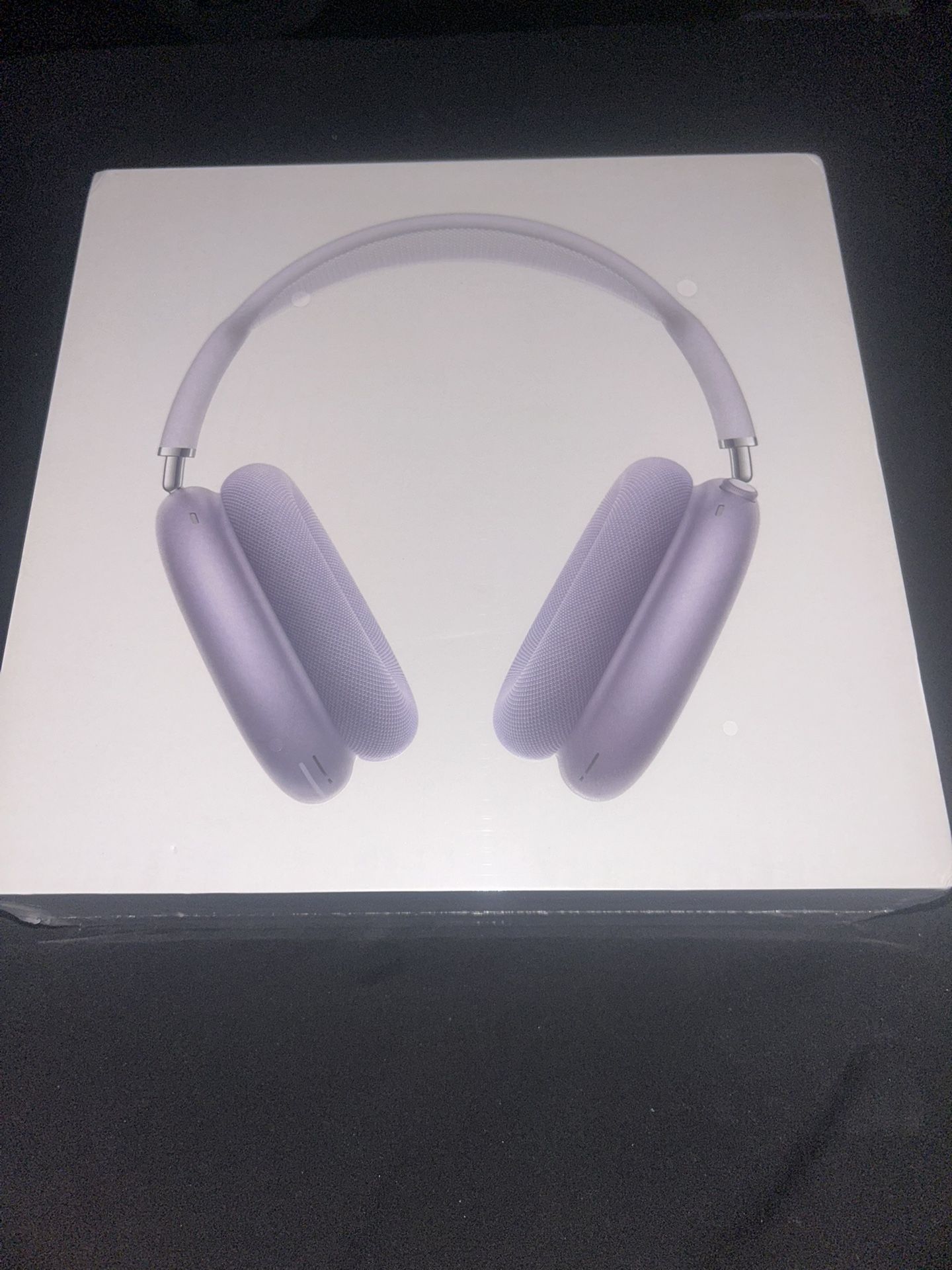 Purple Airpodmaxes
