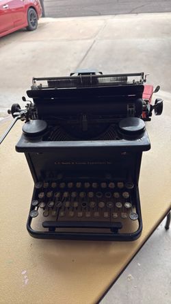 L.C. Smith & Corona Vintage Typewriter
