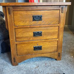 Nightstand 
