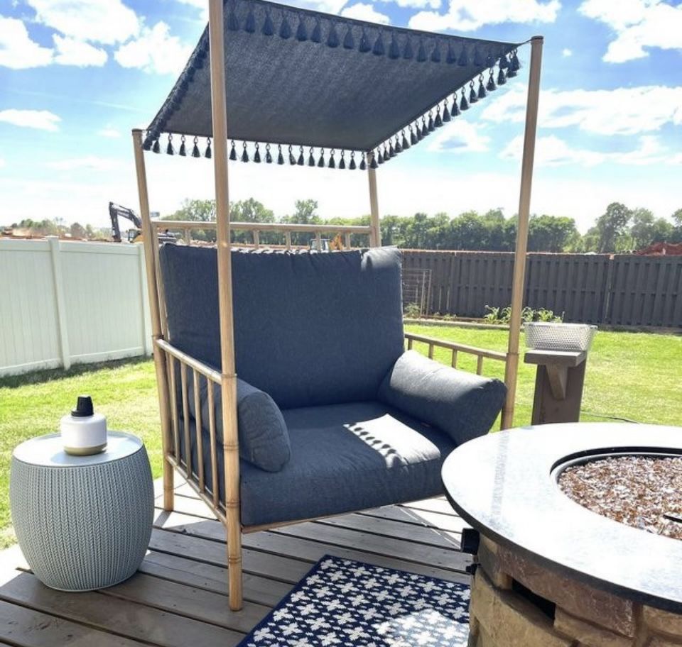 1 Opalhouse Canopy Patio Chair Navy Blue $400 @ Target Like New No Fading, Tears Disassembled.