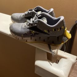 Reebok Kids Shoes Size 4!