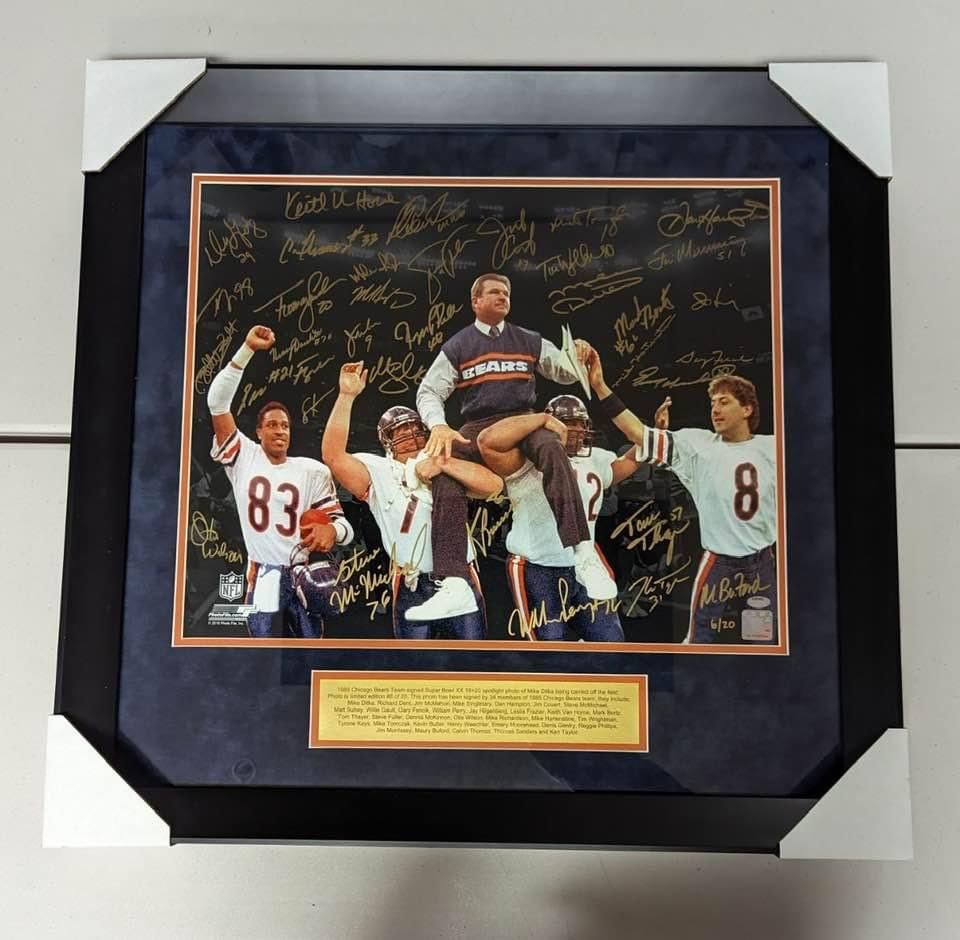 1985 Super Bowl Champions Chicago Bears Team Signed Photo