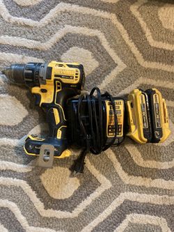Dewalt Drill 20V XR 2 Batteries With Charger