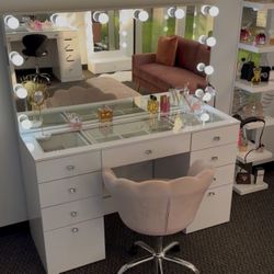 Large Glass Top Make Up Vanity W Bluetooth 