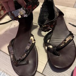 Ladies shoes Size 9.5