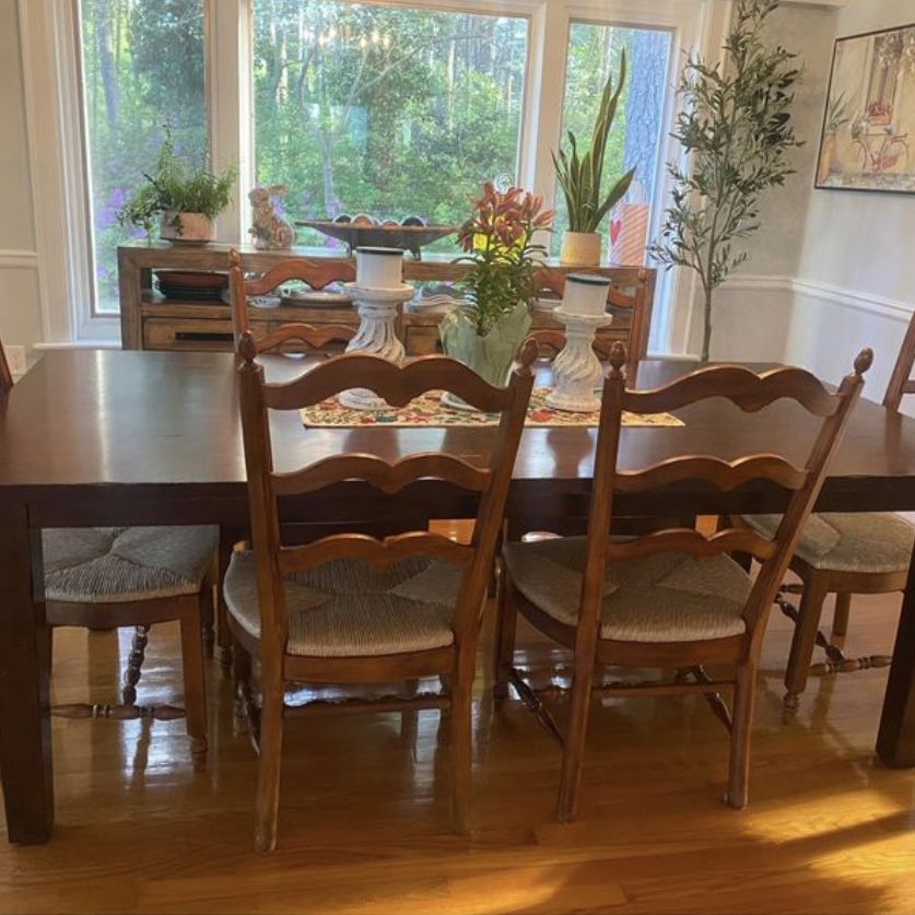 Dining Table / 6 Chairs
