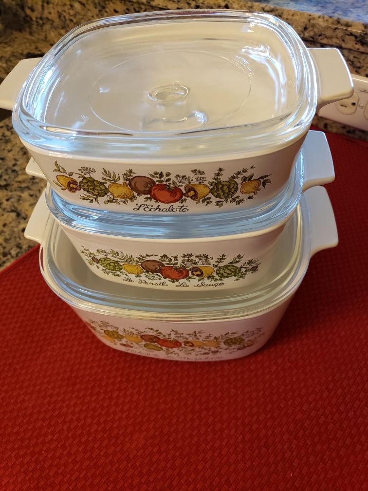 Vintage L'Echalote La Sauge Pyrex Set