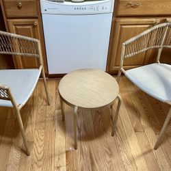 Outdoor Patio Conversation Set – 2 Woven Chairs + Matching Table