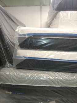 🤑🤑🤑 $149 Twin Memory Foam Mattress With Removable Zipper Cover $149 🤑🤑🤑