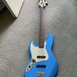 left-handed Fender Standard Jazz Bass guitar (MIM)