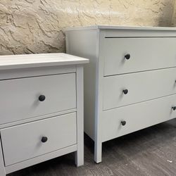 Dresser and Nightstand - Local Delivery Available For A Fee - See My Items 😎