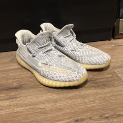 Yeezy 350 V2 Cloud White