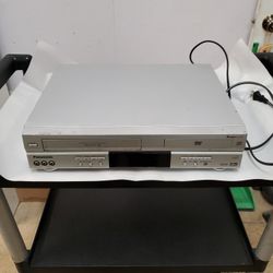 Panasonic PV-D4733S DVD/VCR Combination Player VHS Video Recorder