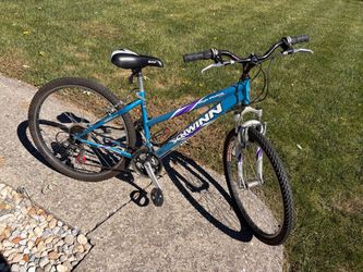 Schwinn High Plains Mountain Bike