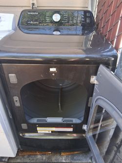Samsung Front-Load Dryer Black