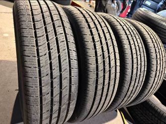 245/70r17 toyo Tires Con 80% de vida las 4