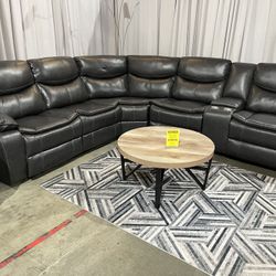 Power Reclining Sectional 